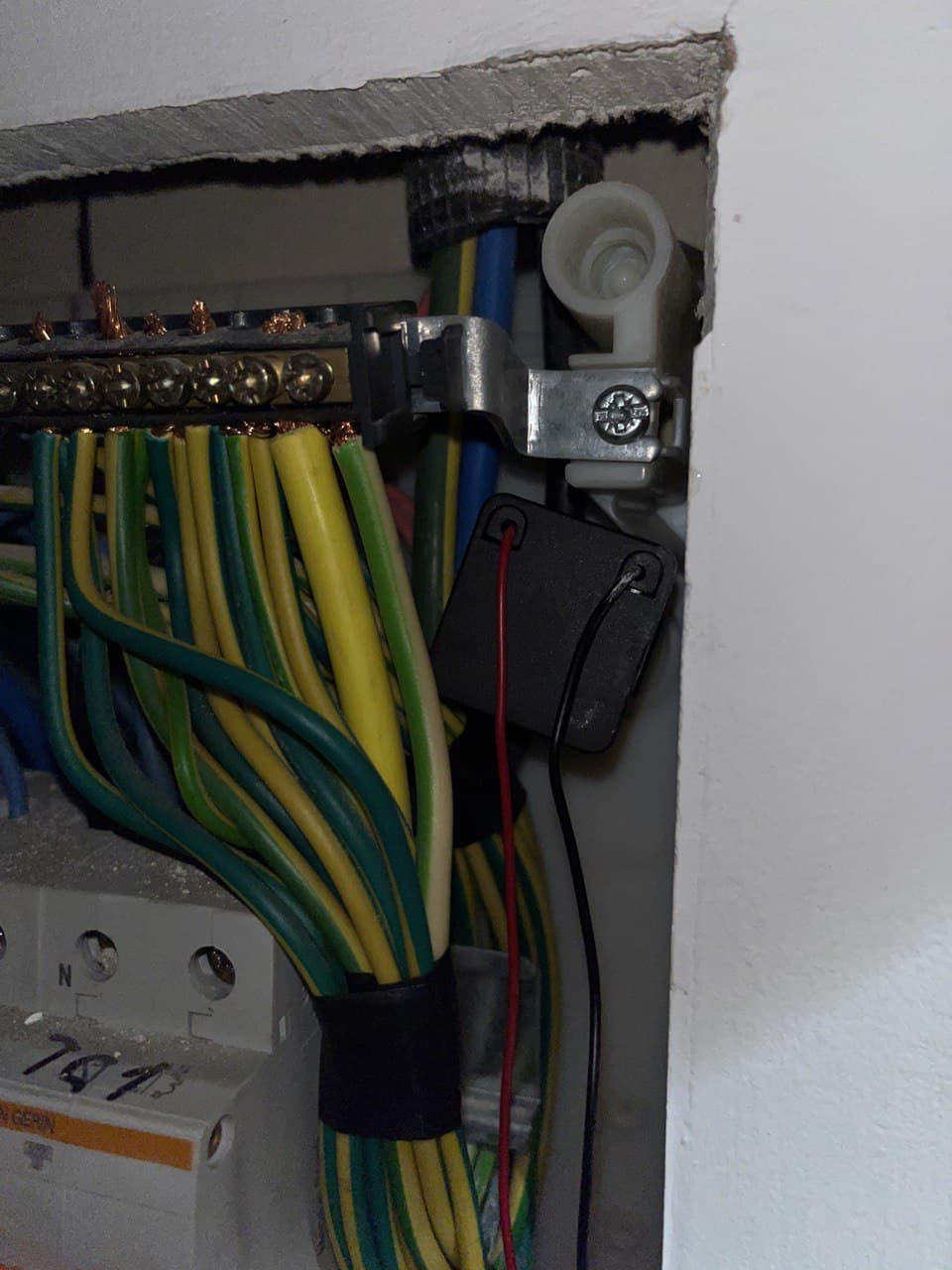 ct-clamp-installed